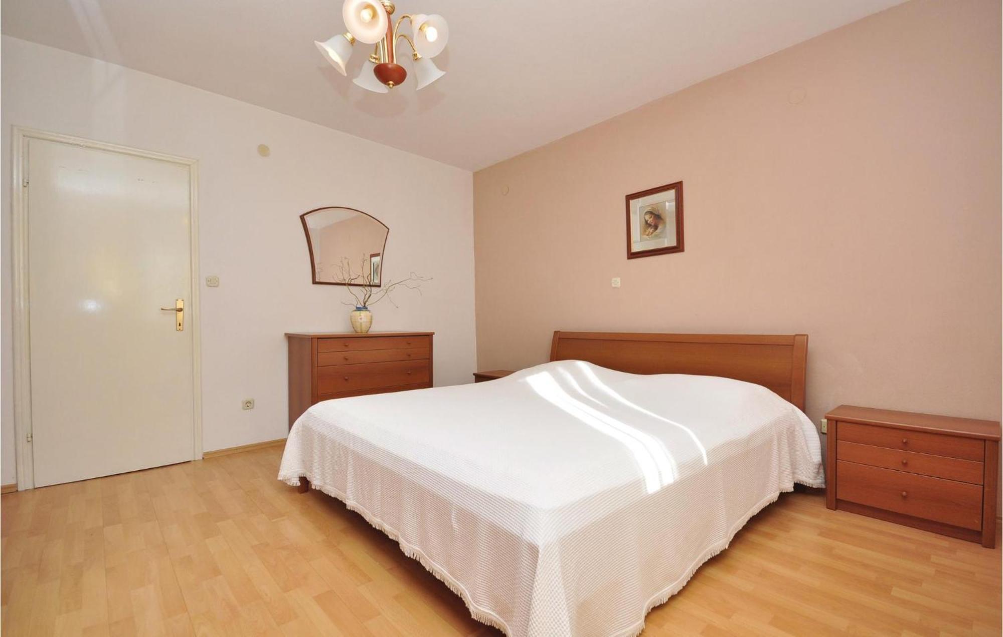 3 Bedroom Awesome Apartment In Pucisca Exterior foto